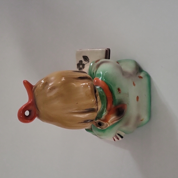 Goldcastle figurine multicolor girl reading a book made in Japan - Picture 8 of 15